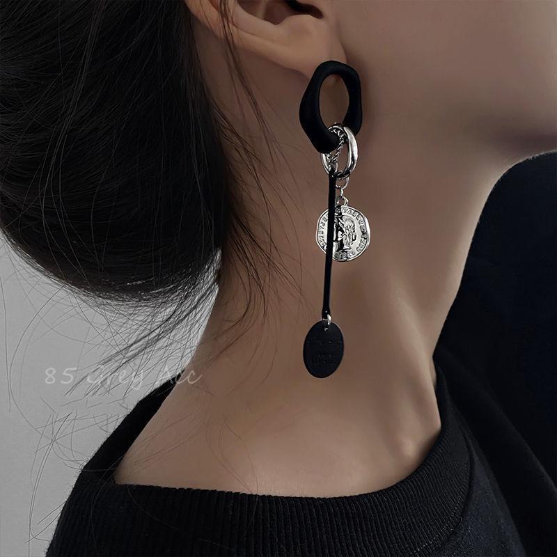 Khuyên Tai Hình Chân Dung Tròn Phong Cách Retro Phong Cách Mới 2022