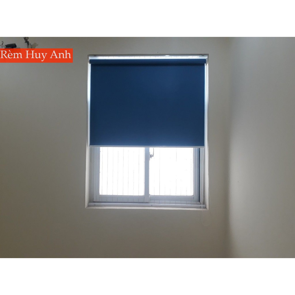 Rèm cửa sổ màu xanh: 1,3x1.5m - cản sáng 100%, chống nóng (rèm cửa sổ cuốn)