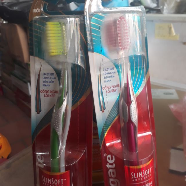 Bàn chải Colgate Simsoft advanced.