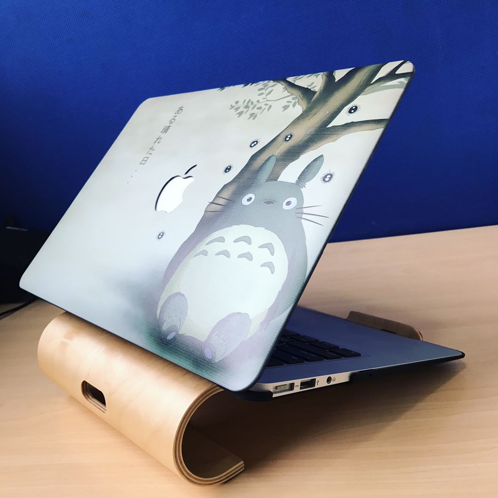 Ốp Macbook hình Totoro ( tặng phủ phím ngẫu nhiên + nút chống bụi )