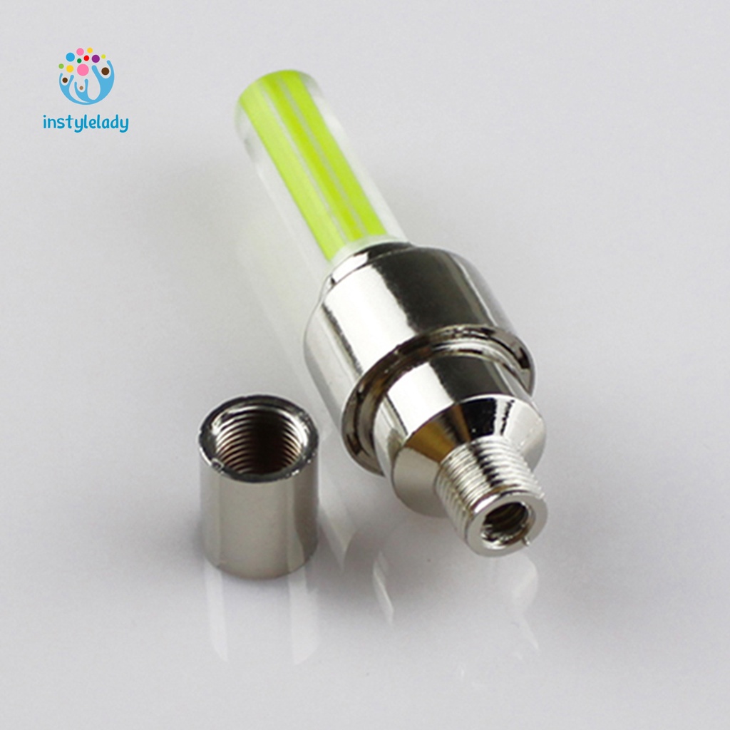 Đèn LED gắn van lốp xe đạp và xe máy trang trí độc đáo