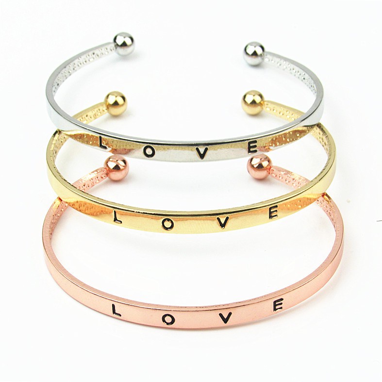 Vòng Tay Hợp Kim Khắc Chữ Love Đơn Giản Thời Trang