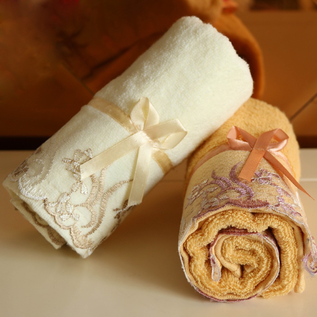 Khăn tắm chất liệu cotton siêu mềm họa tiết thêu