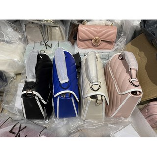 Túi LYN MADDY HANDBAG tay cầm 𝐦𝐚̂̃𝐮 𝐦𝐨̛́𝐢