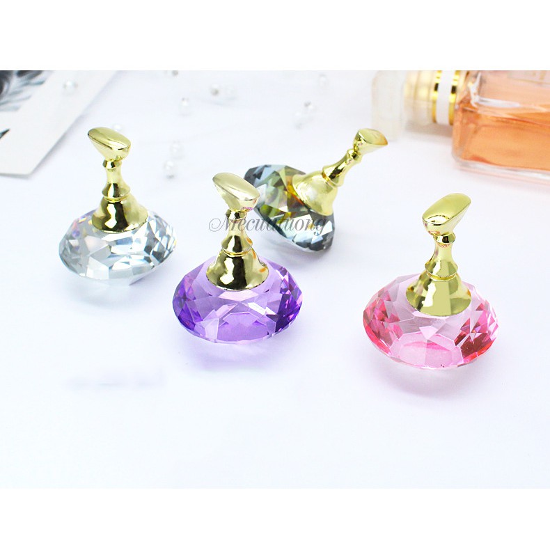 (New) Bộ 5 khung giữ móng + 1 đế kim cương có nam châm dùng thực hành làm nail vẽ nail