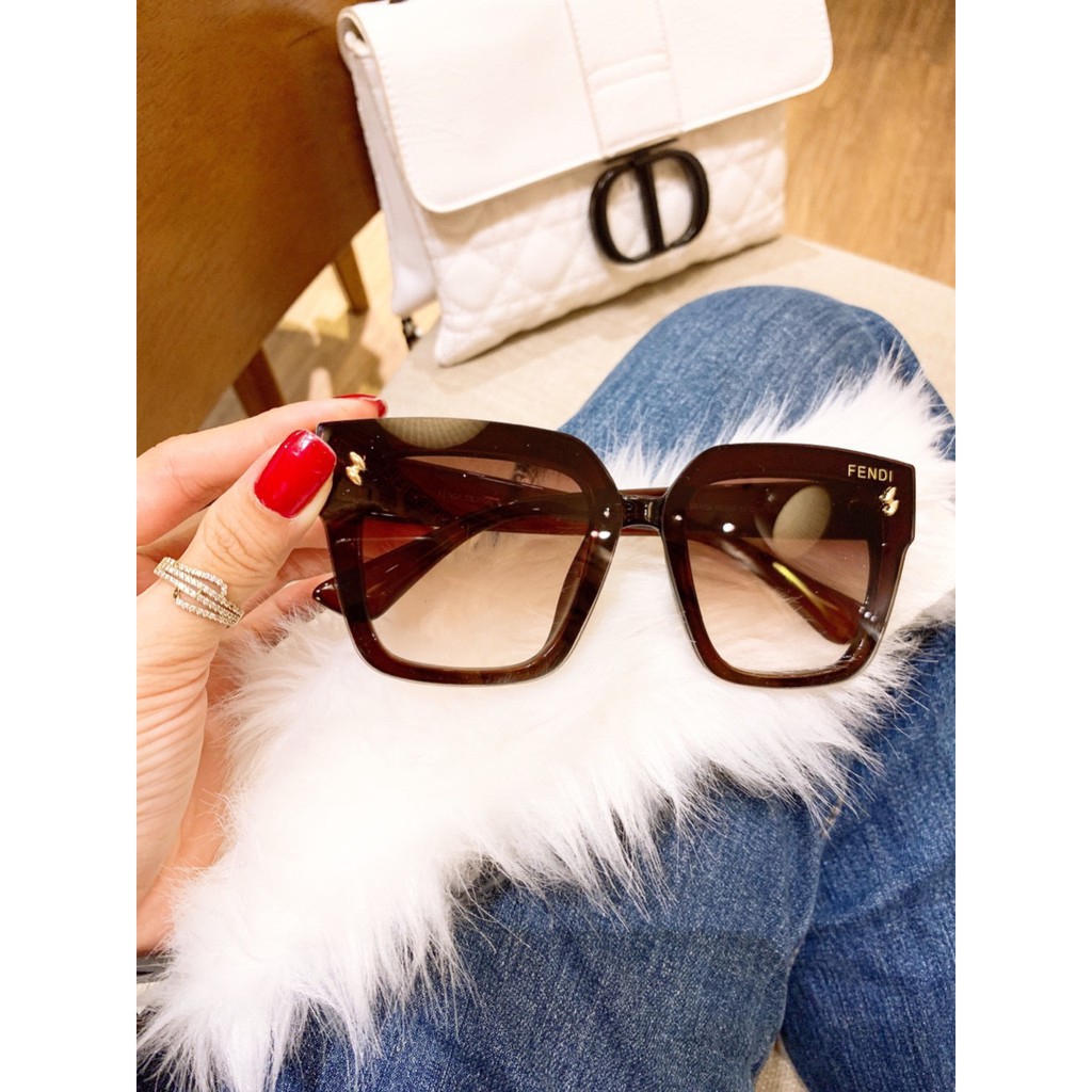 Kính mát thời trang nữ A2076 🕶 Kính chống tia UV bảo vệ mắt | BigBuy360 - bigbuy360.vn