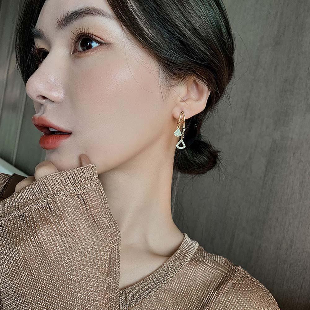 QQMALL Đôi Bông Tai Dáng Dài Đính Đá Phong Cách Hàn Quốc Thời Trang Cho Nữ