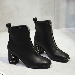 Boot nữ da lì cao 7 phân gót đính khuyên tròn - Hình thật kèm theo trong bài