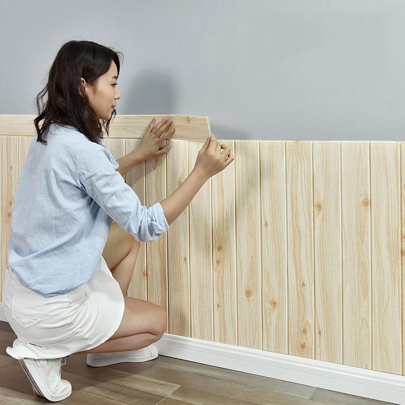 Miếng dán tường bằng xốp họa tiết vân gỗ 3D 70x70cm chống thấm nước độc đáo trang trí nhà tắm/ nhà bếp