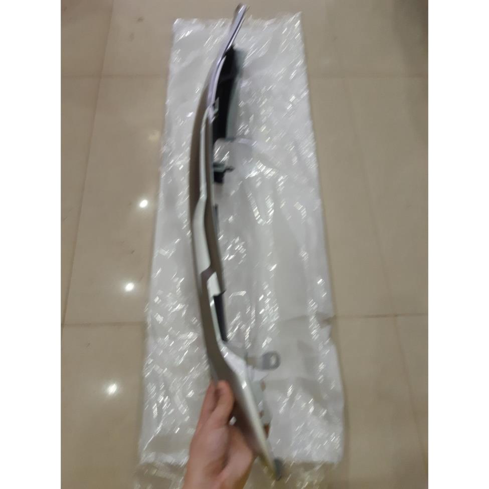 Ốp sườn Sirius bạc Yamaha