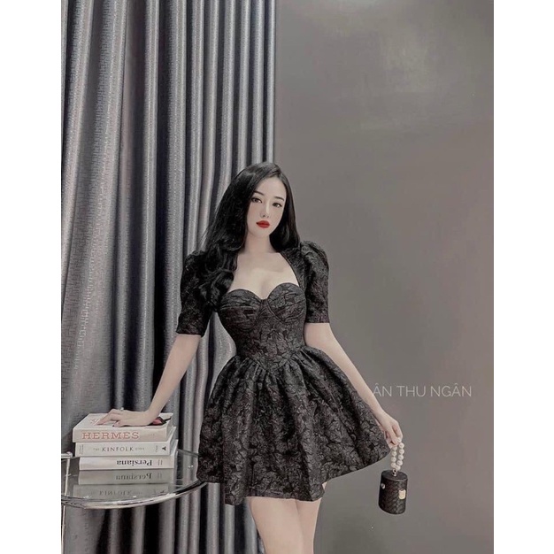 Váy xoè có quần