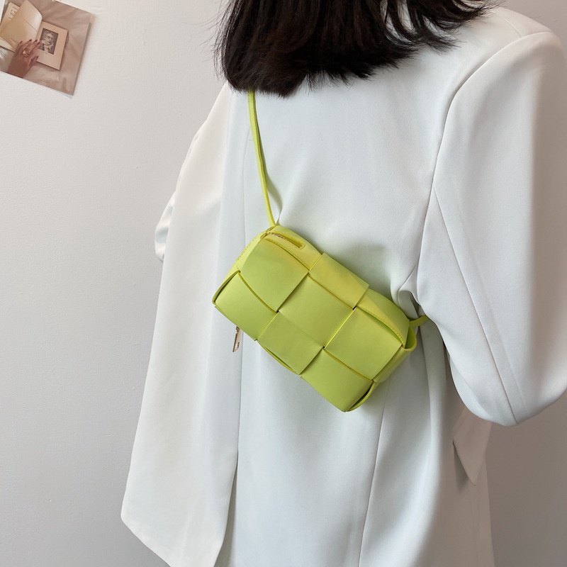 Túi Đeo Chéo Vai Bằng Vải Dệt Hình Trái Bơ mini Dành Cho Nữ