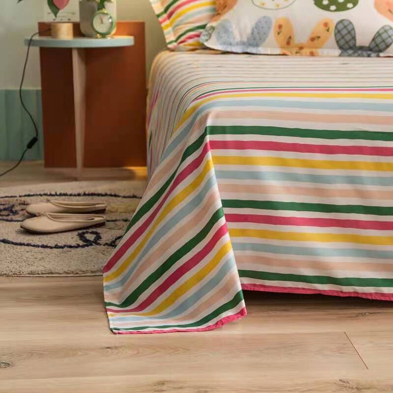 Bộ chăn ga Cotton Poly -cô bé  dâu tây xinh Luis bedding chăn ga Hàn Quốc đủ màu đủ size (miễn phí bo chun)