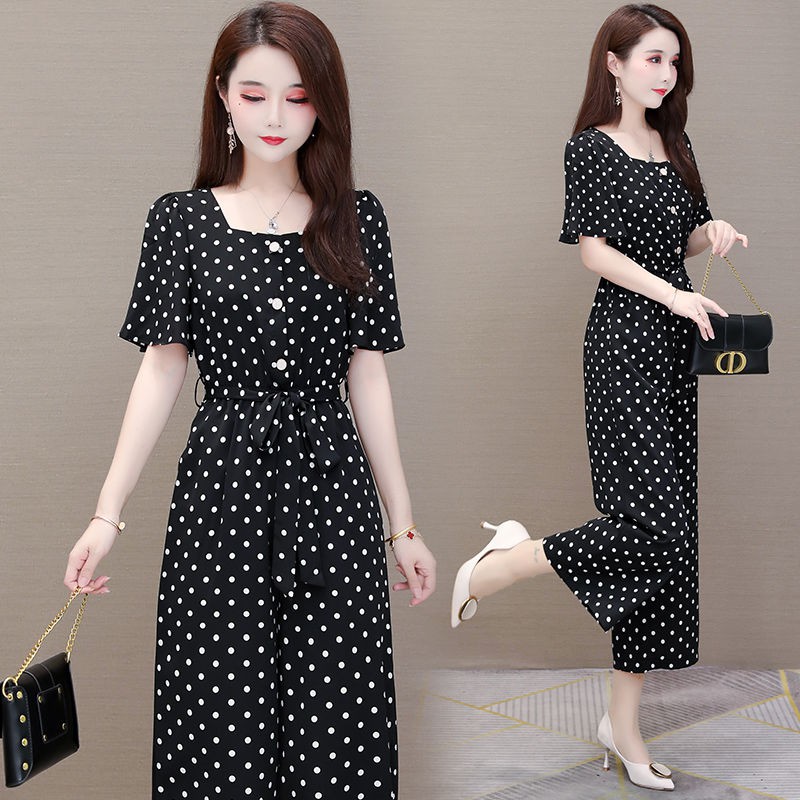 Chấm bi voan nữ jumpsuit ngắn tay lửng ống rộng quầnQ