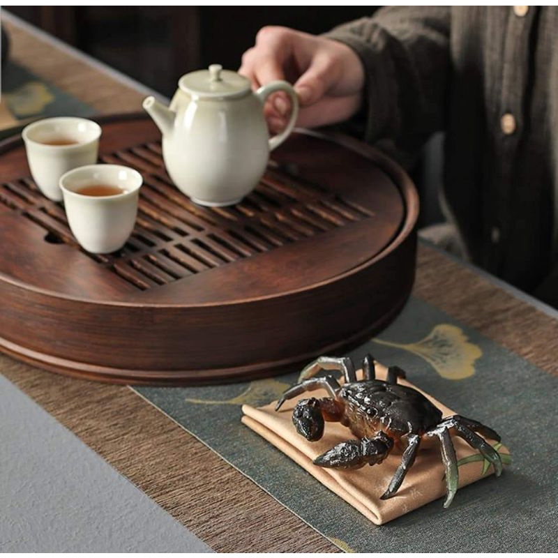 Chú cua đổi màu, chú cua chín đỏ như thực khi dội nước nóng