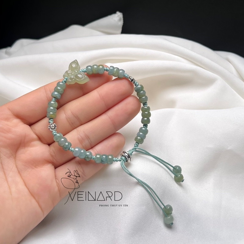 Vòng tay ngọc hoà điền mix charm hồ điệp