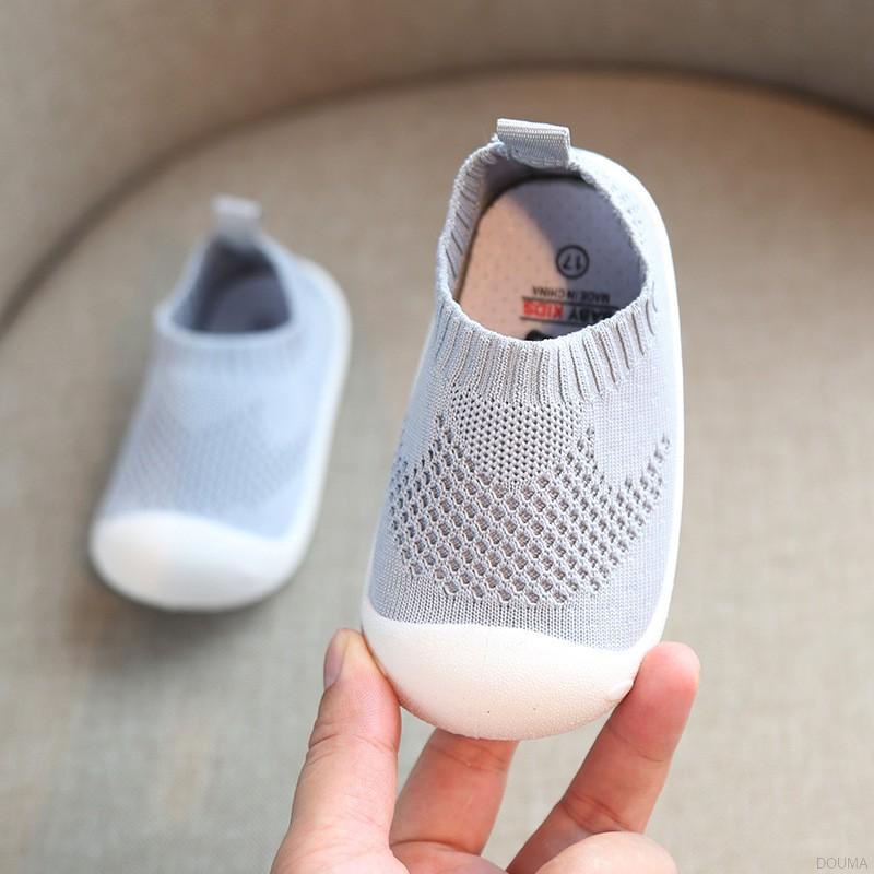 Giày Vải Đế Mềm Xinh Xắn Cho Bé Tập Đi