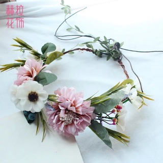 Vòng hoa đội đầu