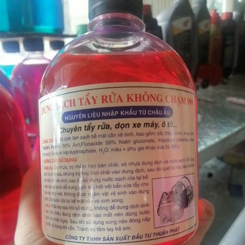 Dung dịch tẩy rửa xe đa năng