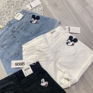 Quần soóc bò thêu micky