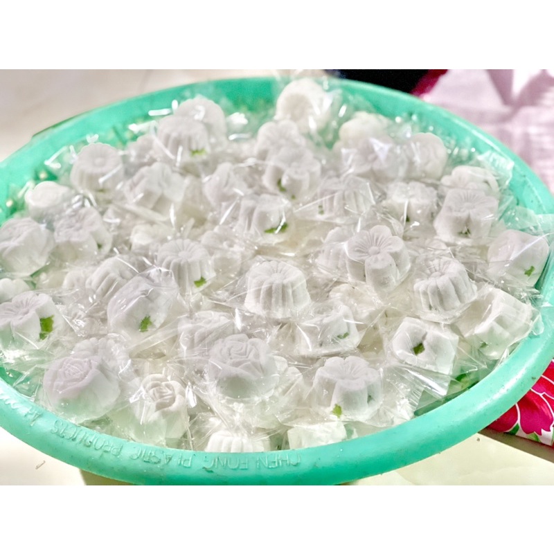 Bánh in dẻo nhân dừa non