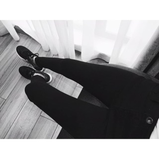 Quần skinny đen thần thánh