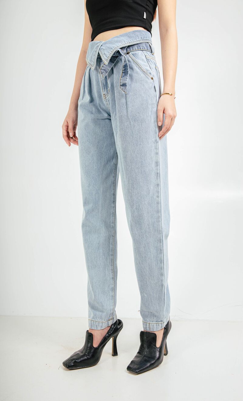 Quần jeans baggy cạp vát CCHAT