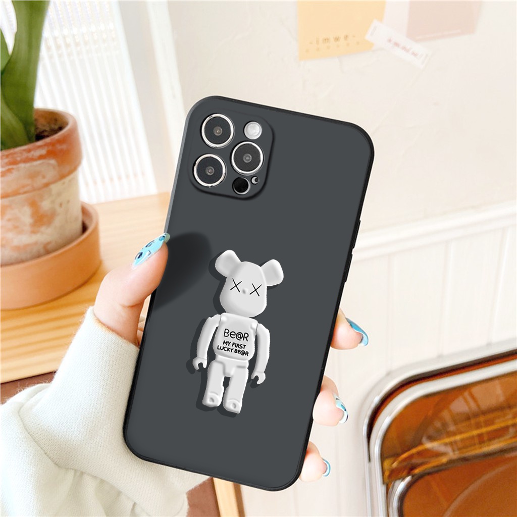 Ốp lưng IPHONE hình gấu Be@rbrick Kaws đen trắng Case For iPhone 13 Pro Max Iphone 12 11 X Xr Xs 7 8 SE vuông cạnh BVC