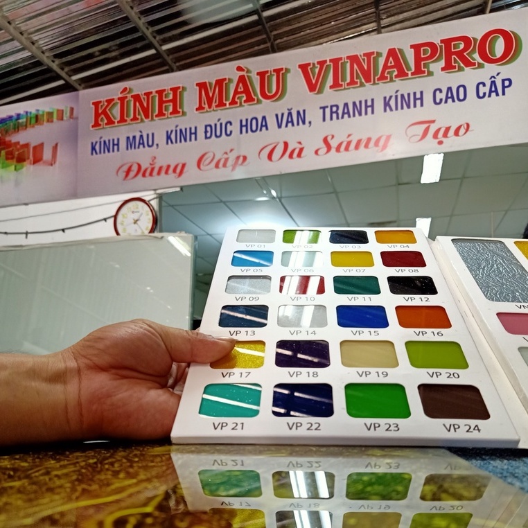 Catalog mẫu Vinaprotech màu chuẩn 2022 ngành sơn kính