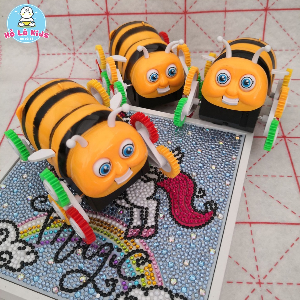 Xe đồ chơi con ong nhào lộn 360 vượt địa hình cho bé kèm 2 pin Hồ Lô Kids