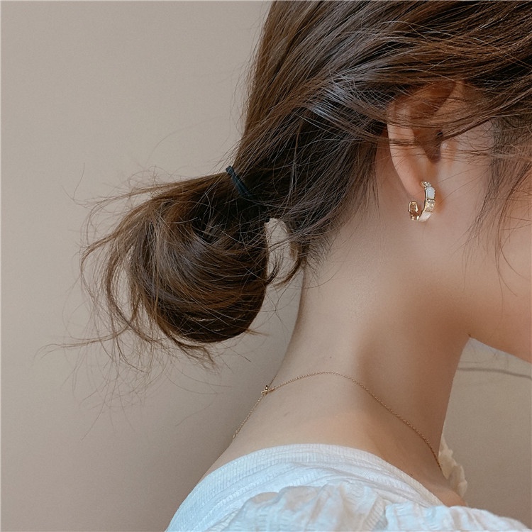 Bông Tai Chữ C Đính Đá Opal Lấp Lánh Thời Trang Hàn Quốc Cho Nữ