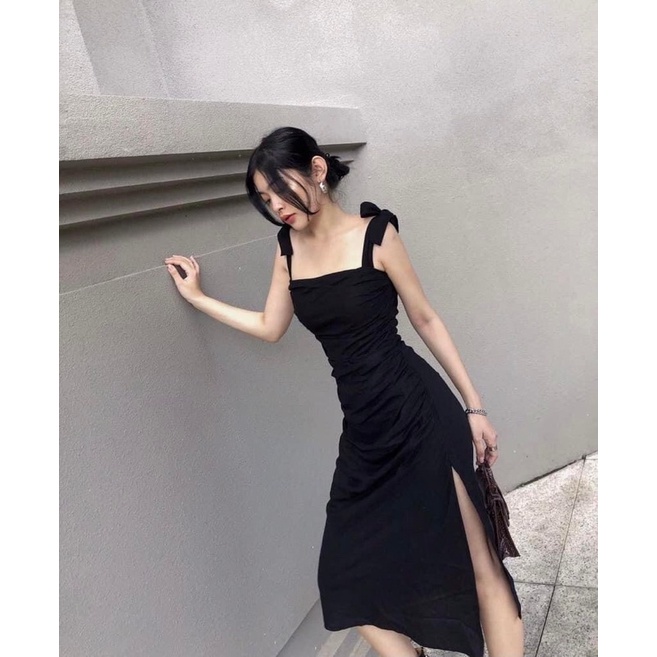 Đầm đen 2 dây tự cột nhún hông xẻ tà Sun Fashion