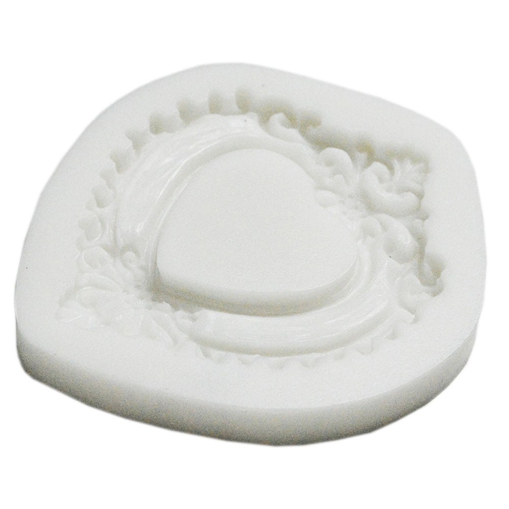 Khuôn Silicone Tạo Hình Làm Bánh Kẹo Hình Trái Tim 3D Cổ Điển