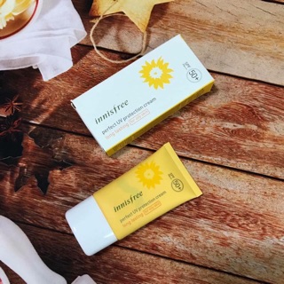 KEM CHỐNG NẮNG INNISFREE PERFECT UV PROTECTION CREAM LONG LASTING FOR OILY SKIN SPF50 PA+++ 