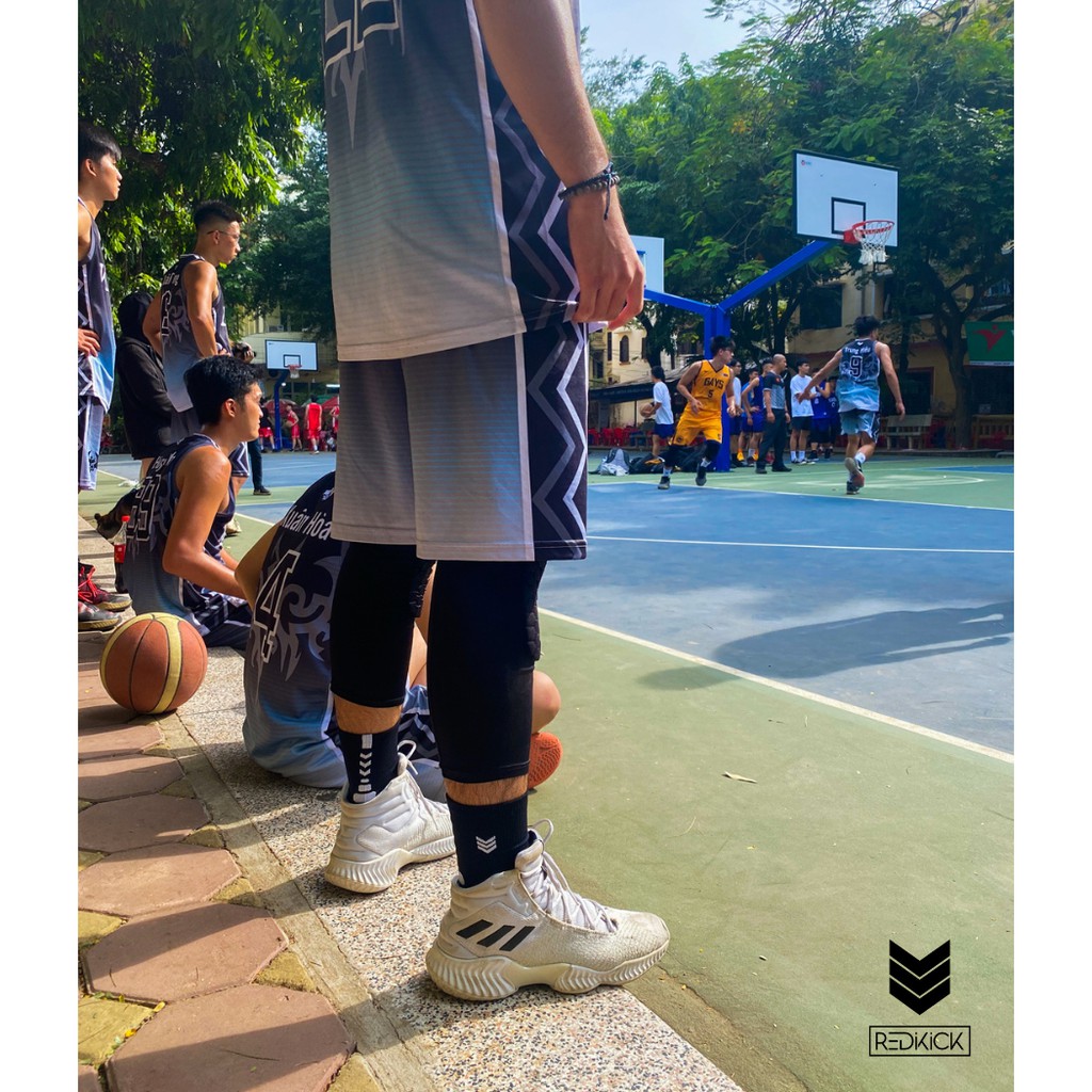 Tất thể thao R360 Redikick chống trượt thoáng khí có đệm chuyên dụng bóng rổ bóng đá chuyên nghiệp cao cổ nam nữ