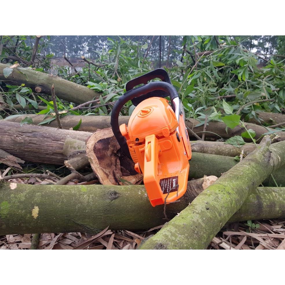 Máy cưa xích chạy xăng Kamatsu KM6800 hàng chính hãng