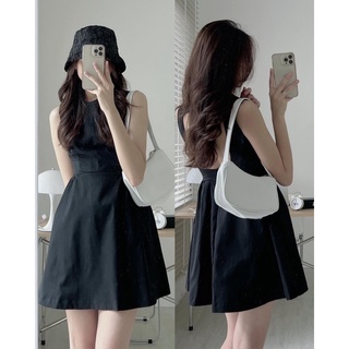 Đầm đen nữ sát nách kiểu hở lưng sau dáng xoè freesize Pumi