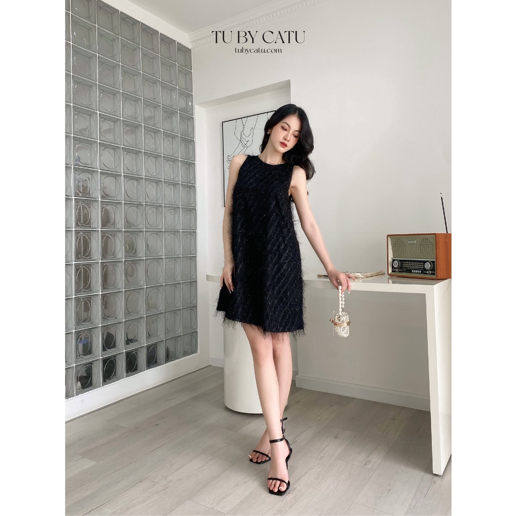 TUBYCATU | Đầm sát nách lông kem/ trắng/ hồng/ đen/ đỏ bling | BigBuy360 - bigbuy360.vn