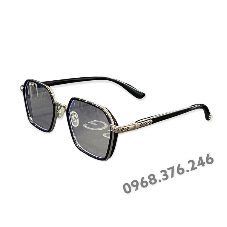 Kính Chrome Heart gọng vuông cao cấp phù hợp cho cả nam và nữ,kiểu dáng sang trọng,hiện đại.Gọng kính xu hướng của năm