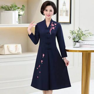 Đầm nữ trung niên