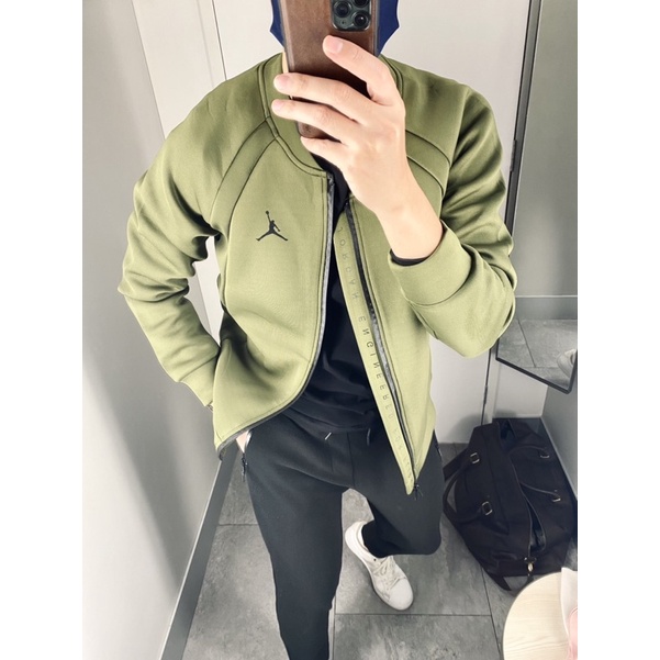 Khoác Bomber Nỉ Xốp Xanh Lá Trơn