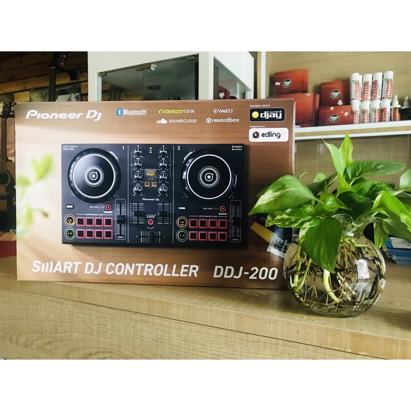 Bàn Smart DJ Controller DDJ-200 chơi được cả điện thoai và laptop  (Pioneer DJ) - Hàng Chính Hãng