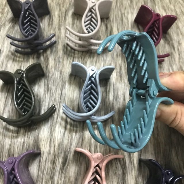 GẤP TÓC 5 RĂNG BÓNG MÀU NUDE CHO BẠN GÁI XINH