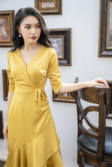 Đầm nhún eo