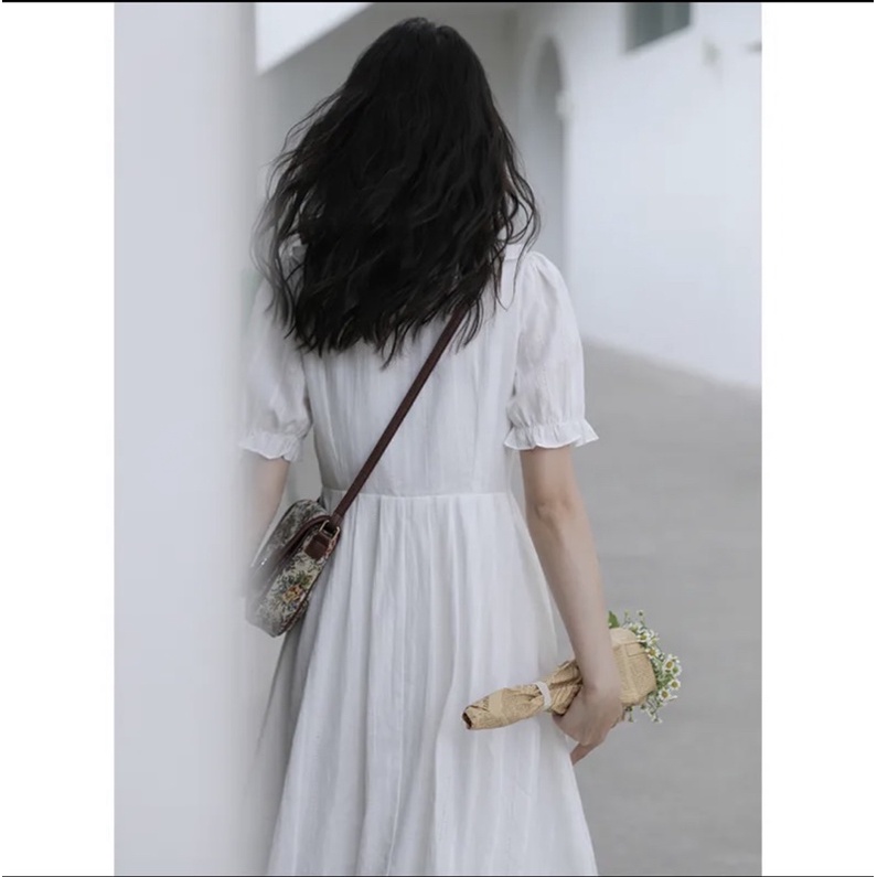Đầm cổ bèo dáng dài có lót tùng