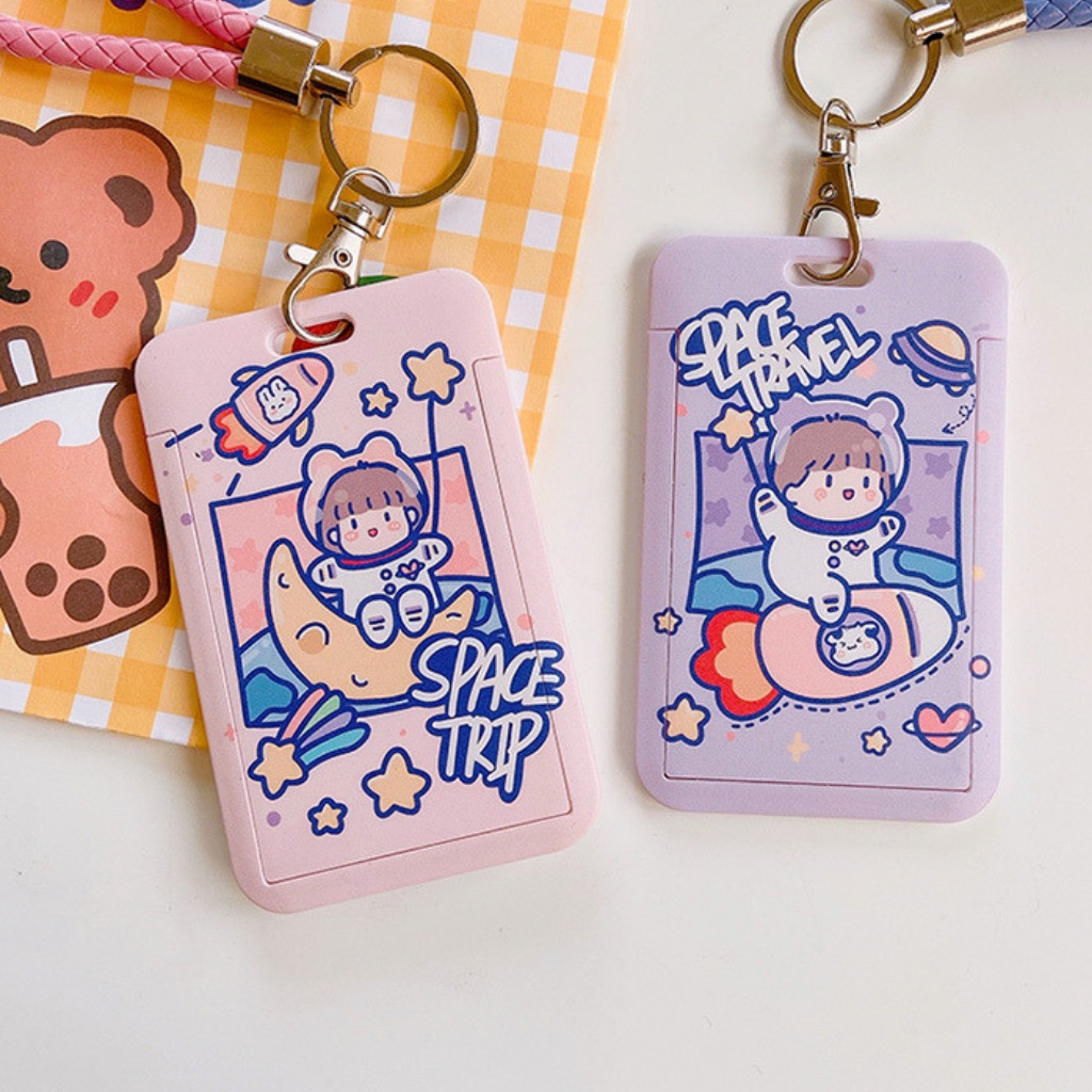 Bao đựng thẻ kèm móc khóa phi hành gia