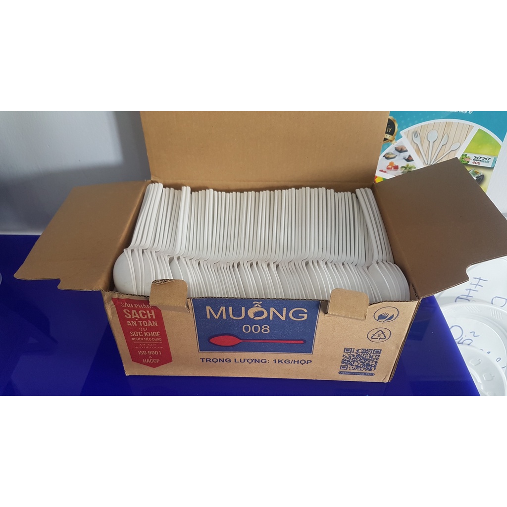Hộp muỗng nhựa cao cấp