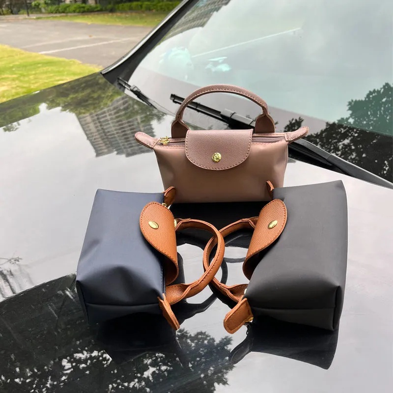 LONGCHAMP Ví Mini Cầm Tay Chất Liệu nylon Thời Trang Cho Nữ 607