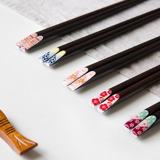 Bộ 10 đôi đũa hợp kim cao cấp chịu nhiệt tốt màu đen đầu hoa sang trọng (MS02) giadunghuylinh