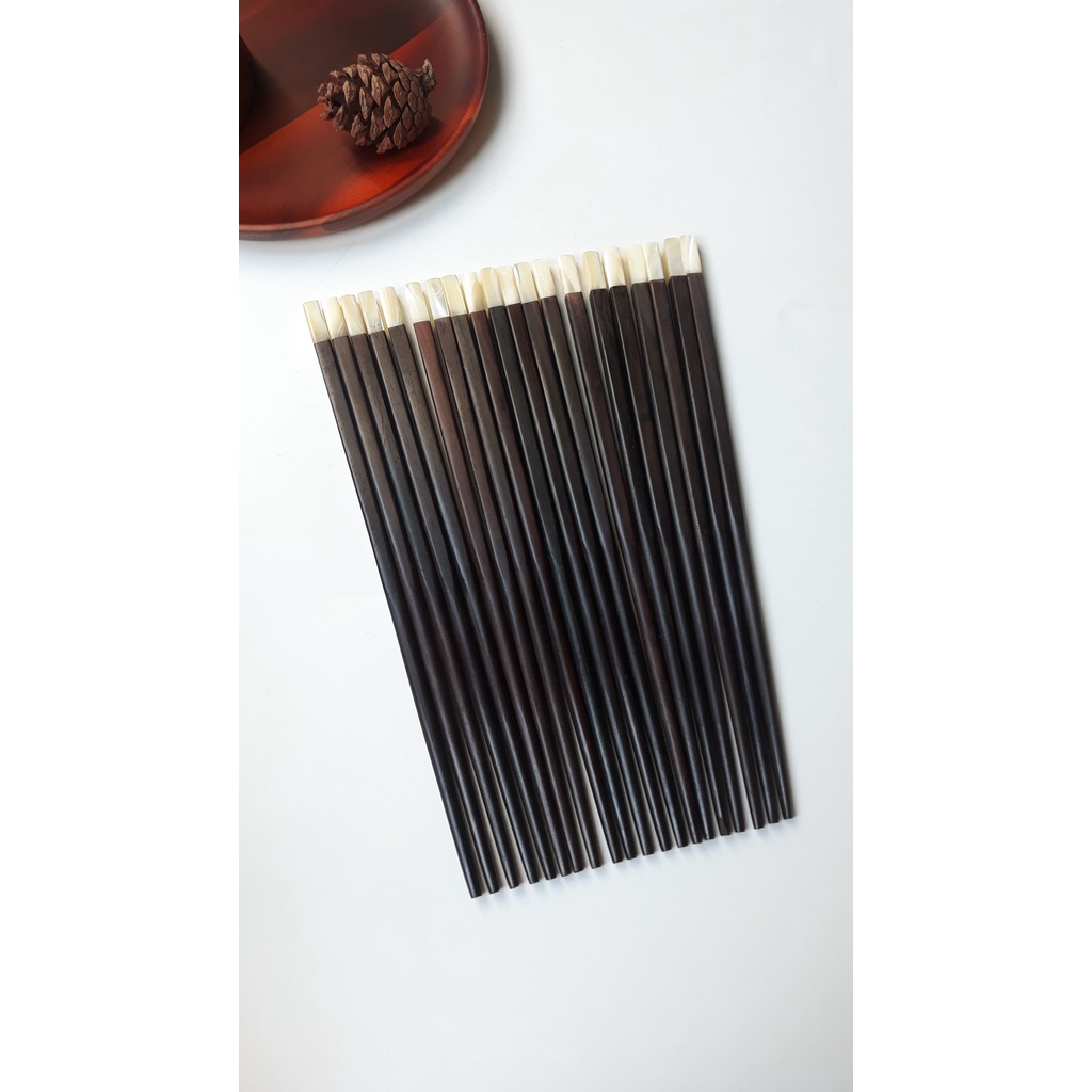 Đũa gỗ trắc đen vuông gắn đầu ốc vàng óng sang trọng cao cấp 26 cm Vitrapro